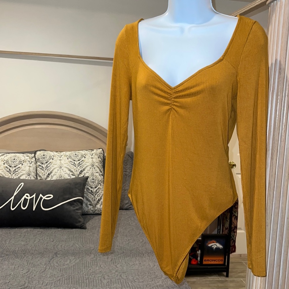 Banana Republic Womens Mustard Yellow Ribbed One Piece Long Sleeve Blouse Medium
